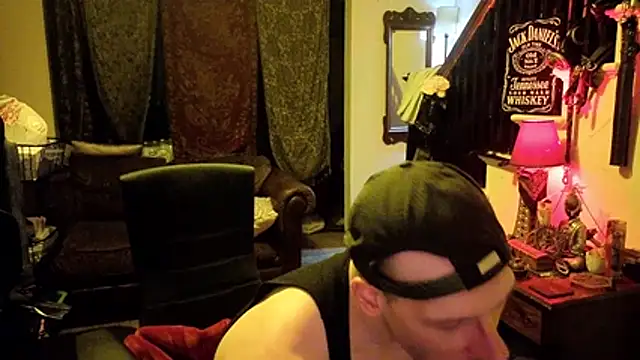 XXX chat uživo modela MasterDaddyCool