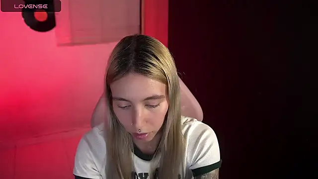 Saucy_Jenn Chat XXX live