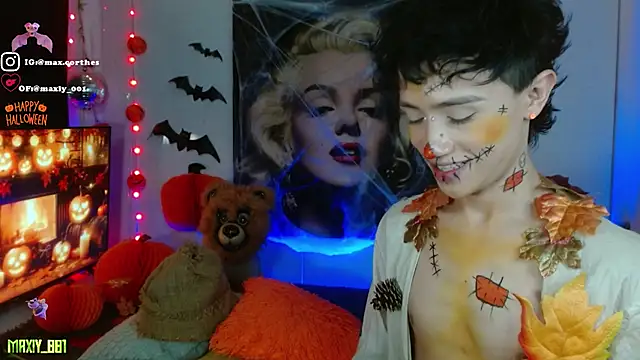 maxiy_001 Adlı Modelin Canlı XXX Sohbeti