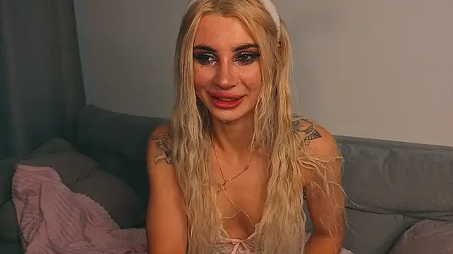 Ashley-Urban Adlı Modelin Canlı XXX Sohbeti
