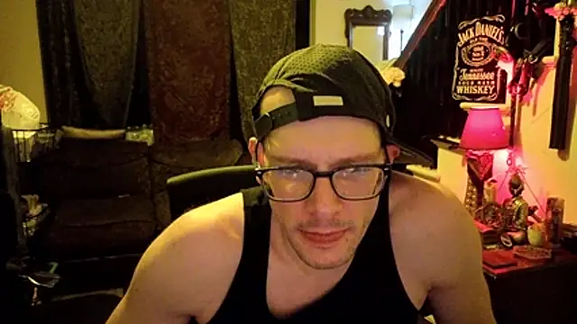 XXX chat uživo modela MasterDaddyCool