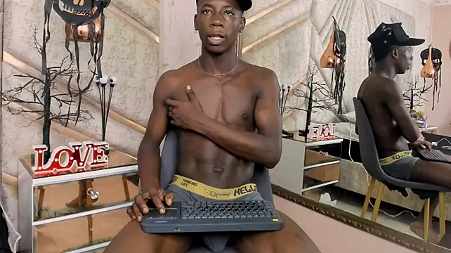 SmithBonilla's Live XXX Chat