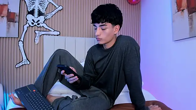 Онлайн чат XXX Filiph_Sterliing