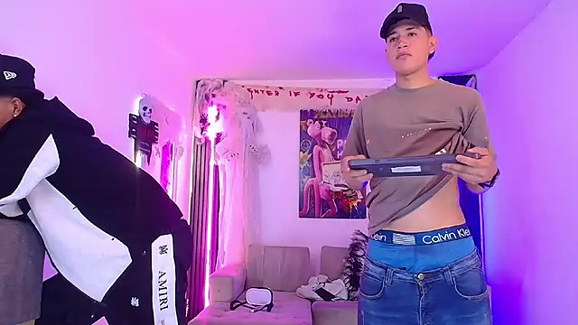 Živý XXX chat GoldenDuoheat