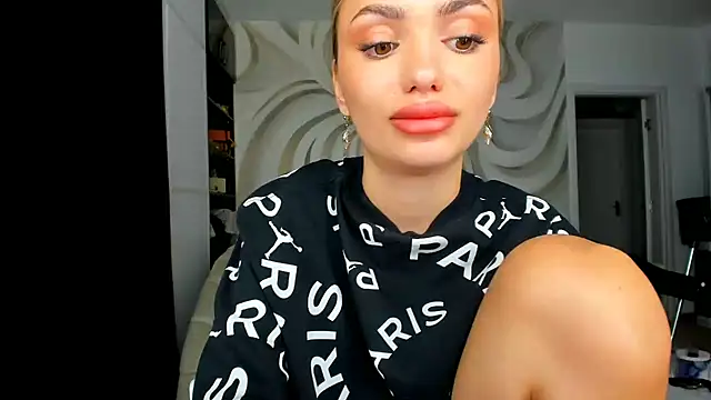 HaleySweet18 Live XXX Chat