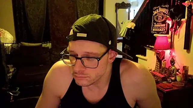 צ'אט XXX בשידור חי של MasterDaddyCool