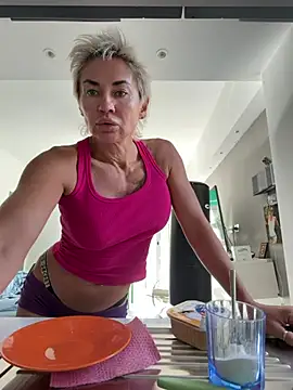 BazucaFit's Live XXX Chat