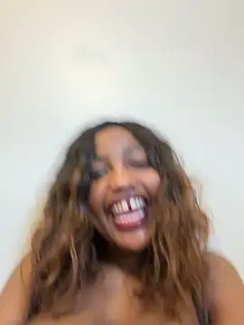 lanteycourtney – webcam-show