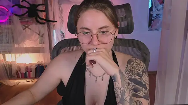 XXX chat uživo modela _AnnaStark_