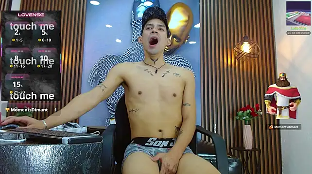 DarkHuntter live XXX chat