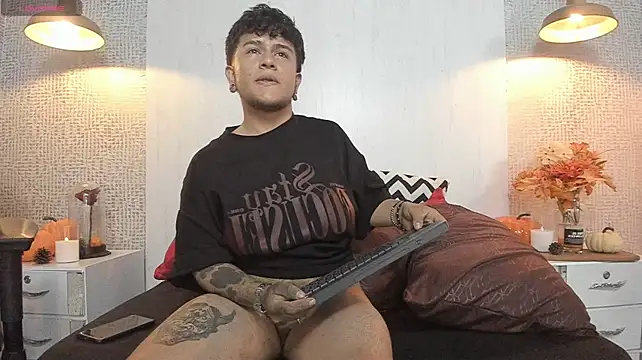 Bill33_ Live XXX Chat