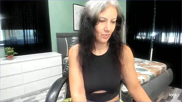 LexxxyDiamond Chat XXX live