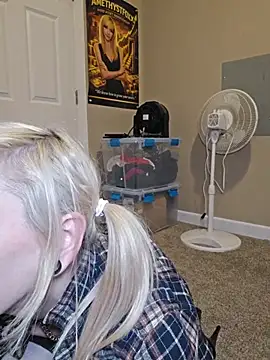 AmethystFoxx Chat XXX live