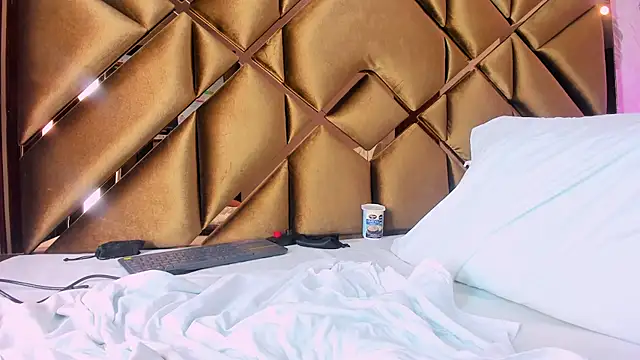 Alexa-Lynx élő XXX-chatje