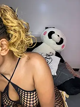 Pretty-shally's Live Chat Room