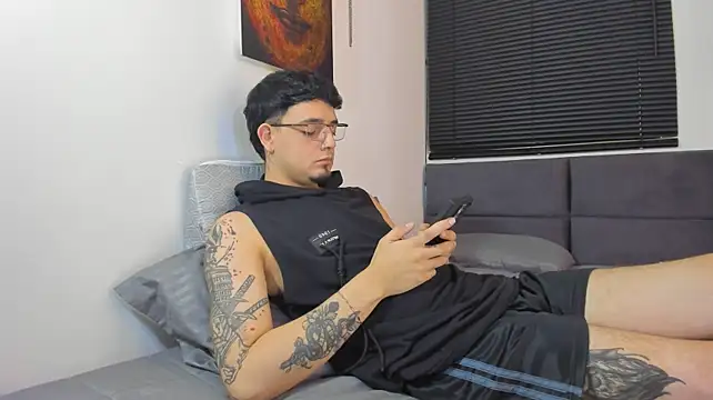 Chatroom XXX en direct de alejandro_calderon1