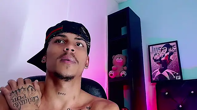 Angel_foxc13 即時 XXX 聊天