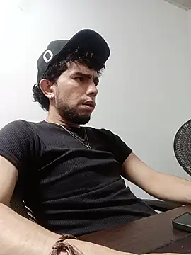 Chat +18 de cmartnenm ao vivo