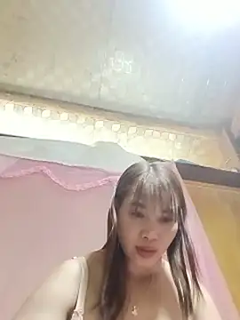 Reeoo-93 Adlı Modelin Canlı XXX Sohbeti