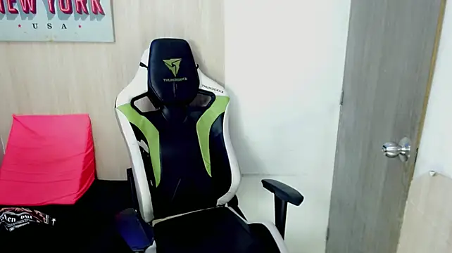 El_flaquito_one's Live XXX Chat
