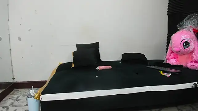 Lynn_Jones Chat XXX live