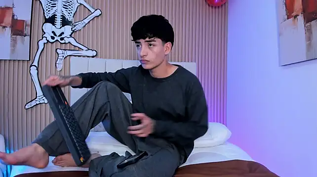 Filiph_Sterliing Chat XXX live
