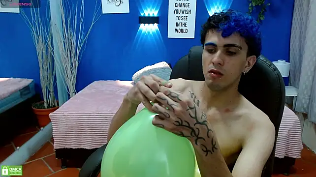 noah_bluex live XXX chat