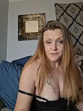 skyeb0787's Live XXX Chat