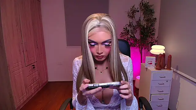 Chat +18 de MsMollyMercer ao vivo