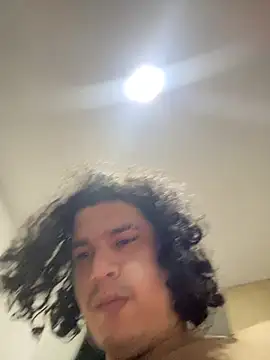 Ruxxxo18 Adlı Modelin Canlı XXX Sohbeti