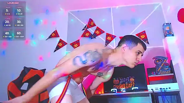 ADAM_HOTn Live XXX chat