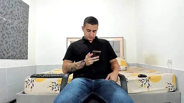 simookeler live XXX chat