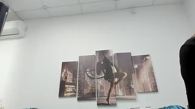 XXX chat uživo modela Sunny_Sammyy