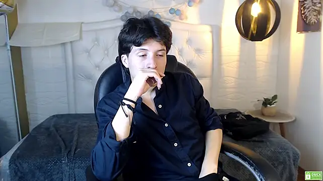 XXX chat uživo modela Marcoviolet
