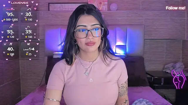 Chatroom XXX en direct de mia_devine_