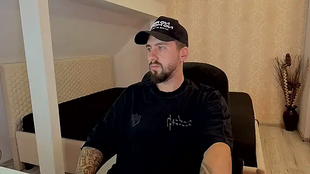 دردشة LoganStroud الجنسية المباشرة