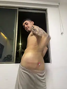Chat XXX en directo de NikoStone_