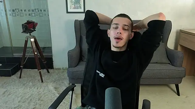 XXX chat uživo modela KaydenDrew