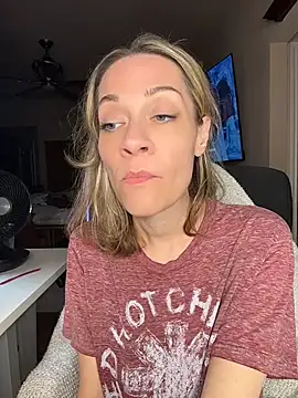 EdenDelilah1 Adlı Modelin Canlı XXX Sohbeti