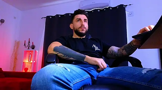 MightyAaron66n Live XXX chat