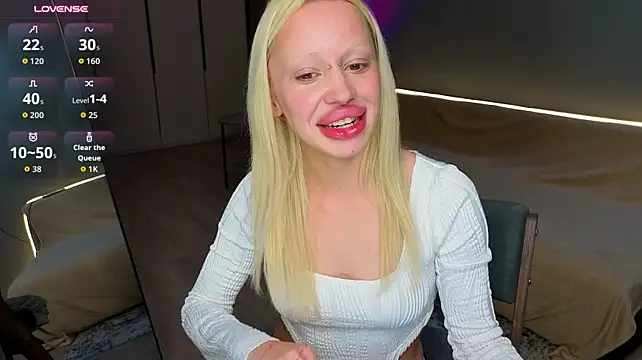 Luna_Beverly Chat XXX in diretta