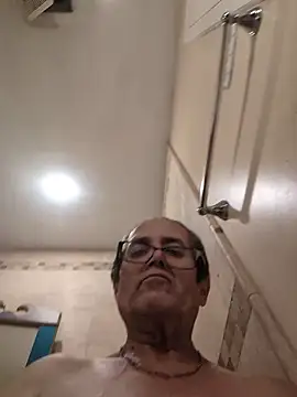 Chat XXX en directo de bobby69cock