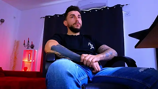MightyAaron66 라이브 XXX 채팅