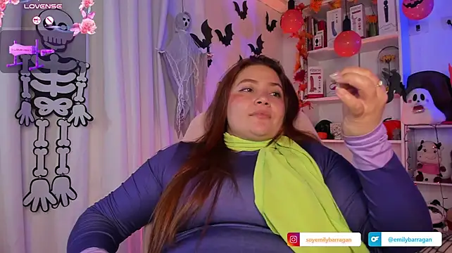 Chat XXX en directo de EmilyBarragan_