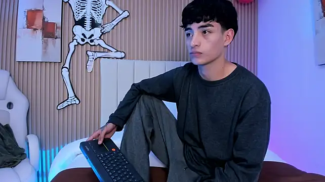 Онлайн чат XXX Filiph_Sterliing