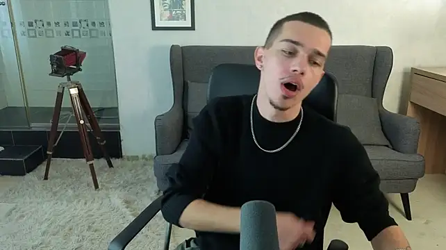 צ'אט XXX בשידור חי של KaydenDrew