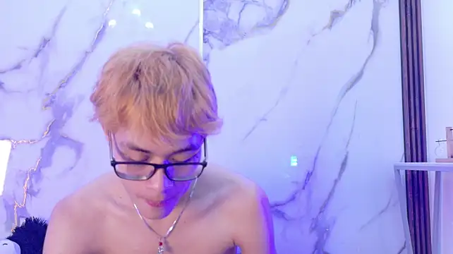 Chat XXX en directo de Andrew16__Re