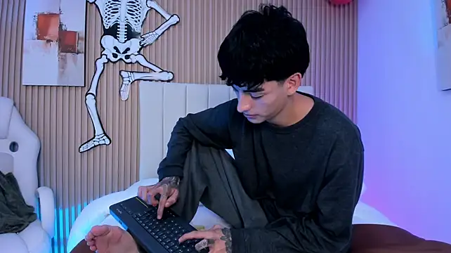 Filiph_Sterliing élő XXX-chatje