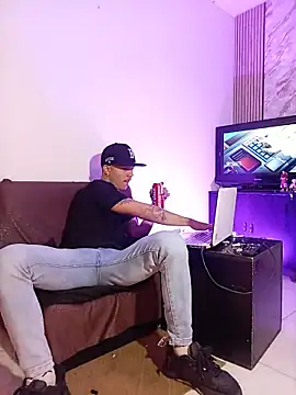 HannibalLester's Live XXX Chat