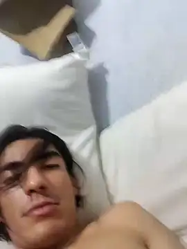 17weedloveanallove webcam show
